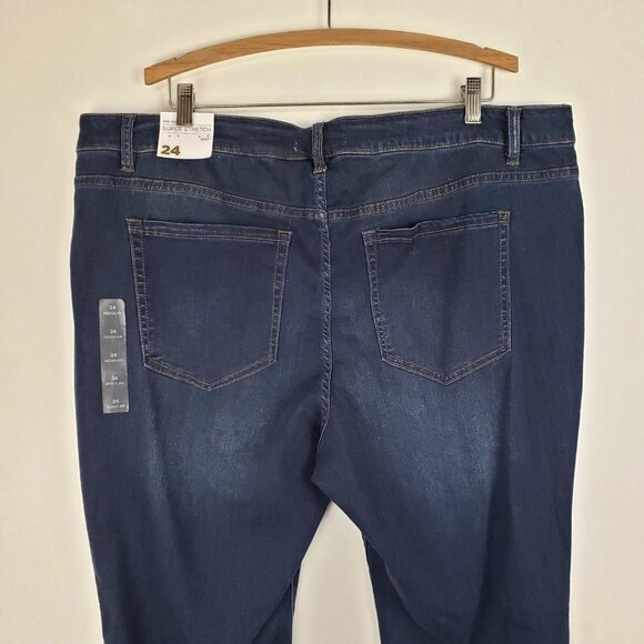 Lane Bryant NWT Super Stretch Boot Jeans Dark Wash Mid Rise Plus Size 24 Bootcut - Picture 4 of 10
